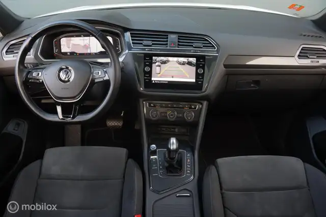 Volkswagen Tiguan Allspace view 3