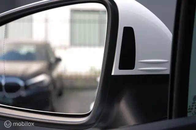 Volkswagen Tiguan Allspace view 20