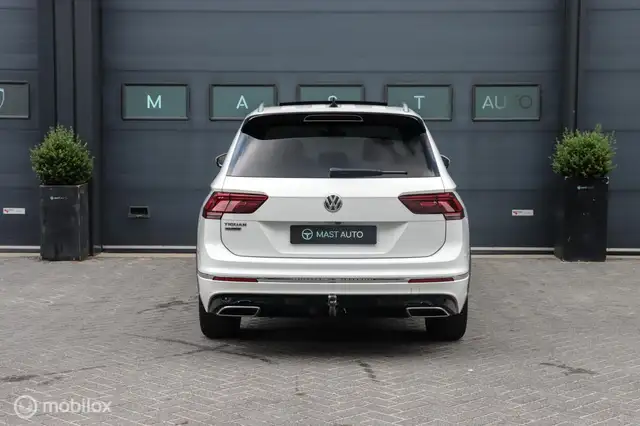 Volkswagen Tiguan Allspace view 8