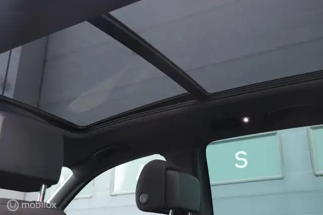Volkswagen Tiguan Allspace view 10