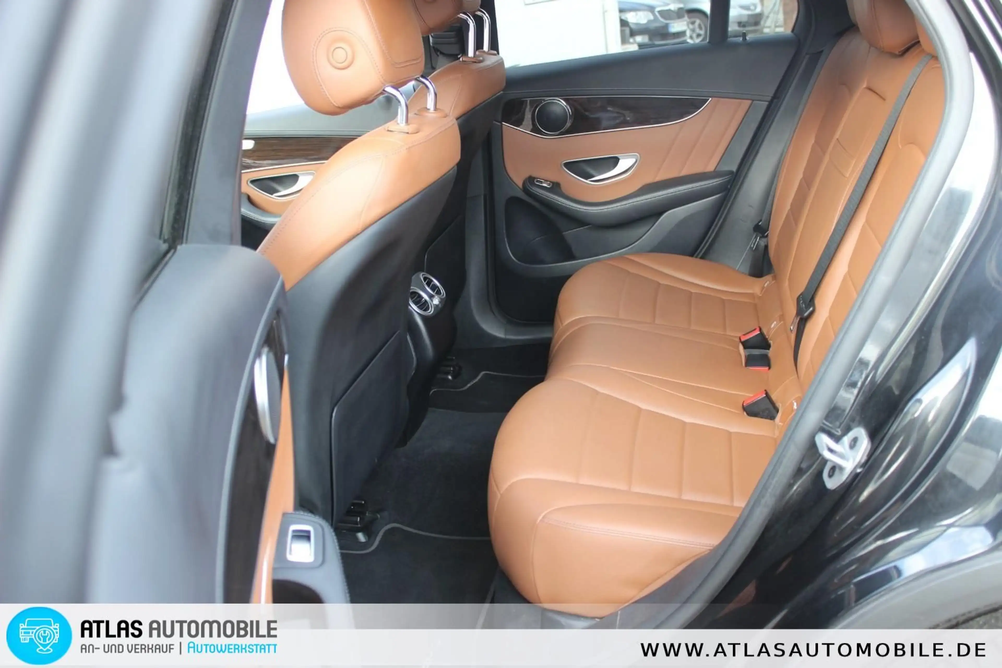 Mercedes-Benz GLC 300 de 4Matic Coupé Autom AMG LINE LEDER=NAV — photo 10