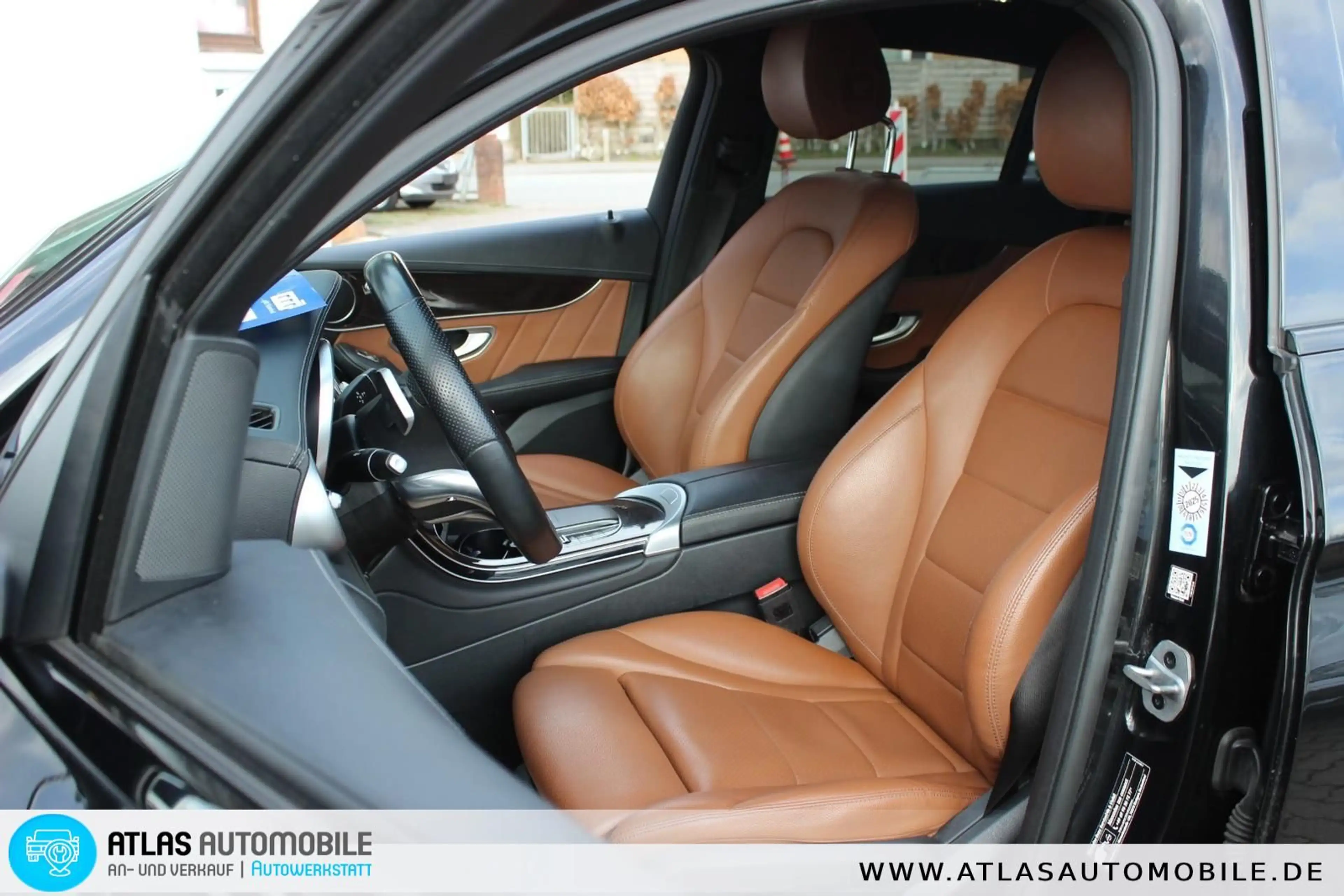 Mercedes-Benz GLC 300 de 4Matic Coupé Autom AMG LINE LEDER=NAV — photo 6