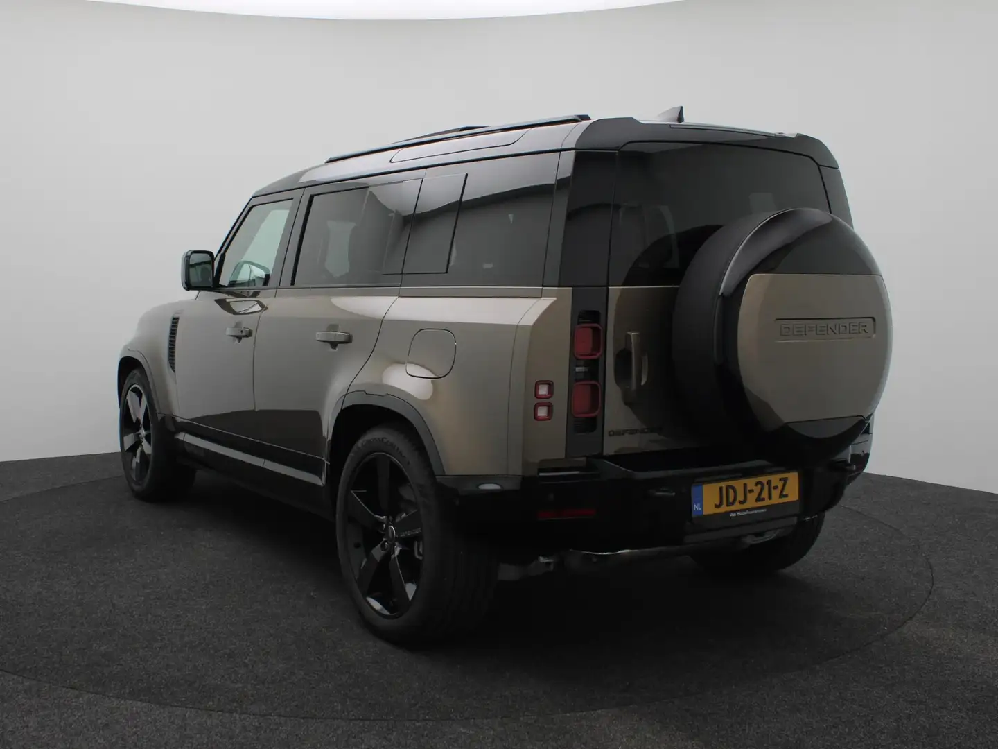 Land Rover Defender 2.0 P300e 110 X-Dynamic SE 22" velgen Brun - 2
