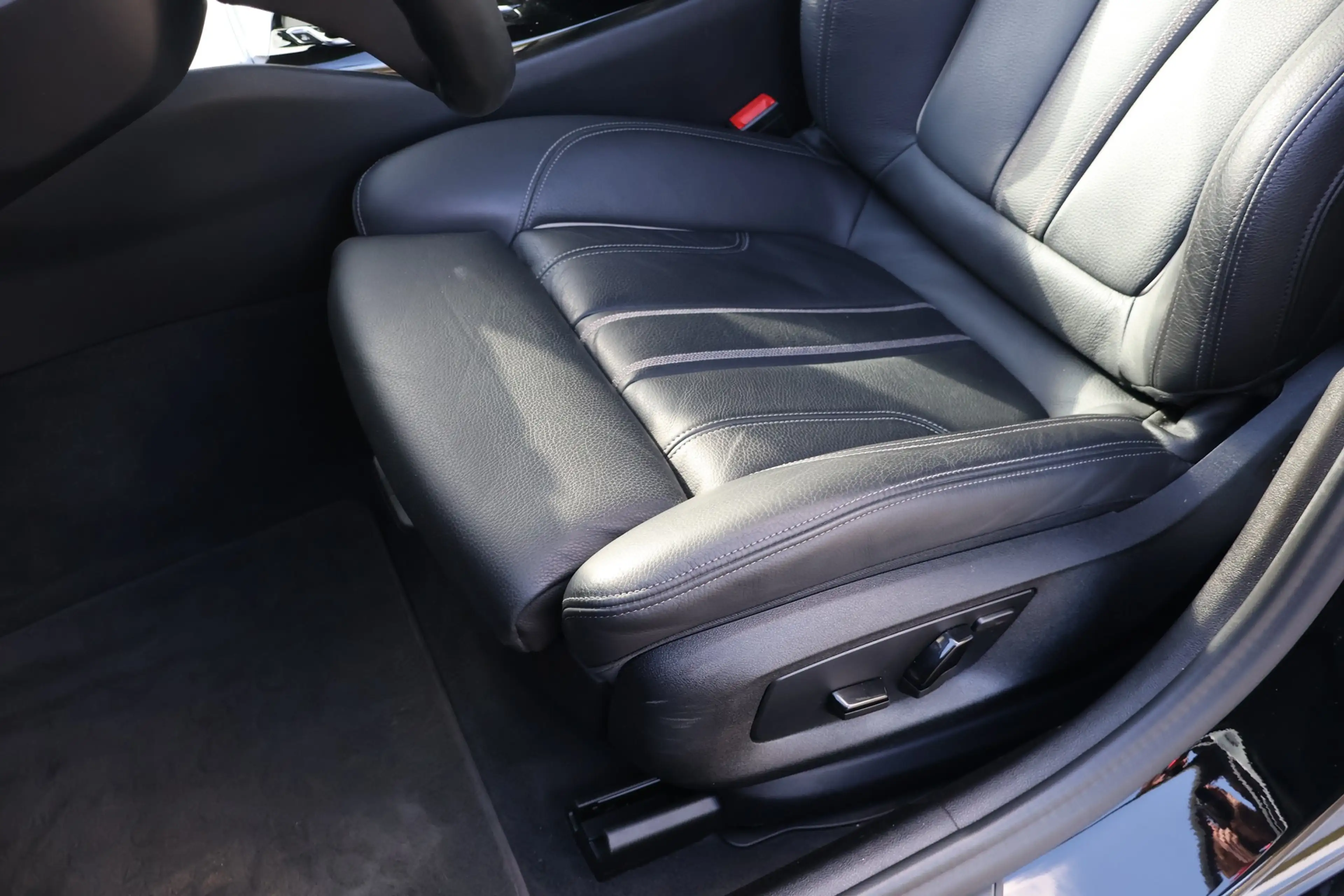 BMW 520 520e Luxury Line LED Navi Professional DAB Leder — photo 13