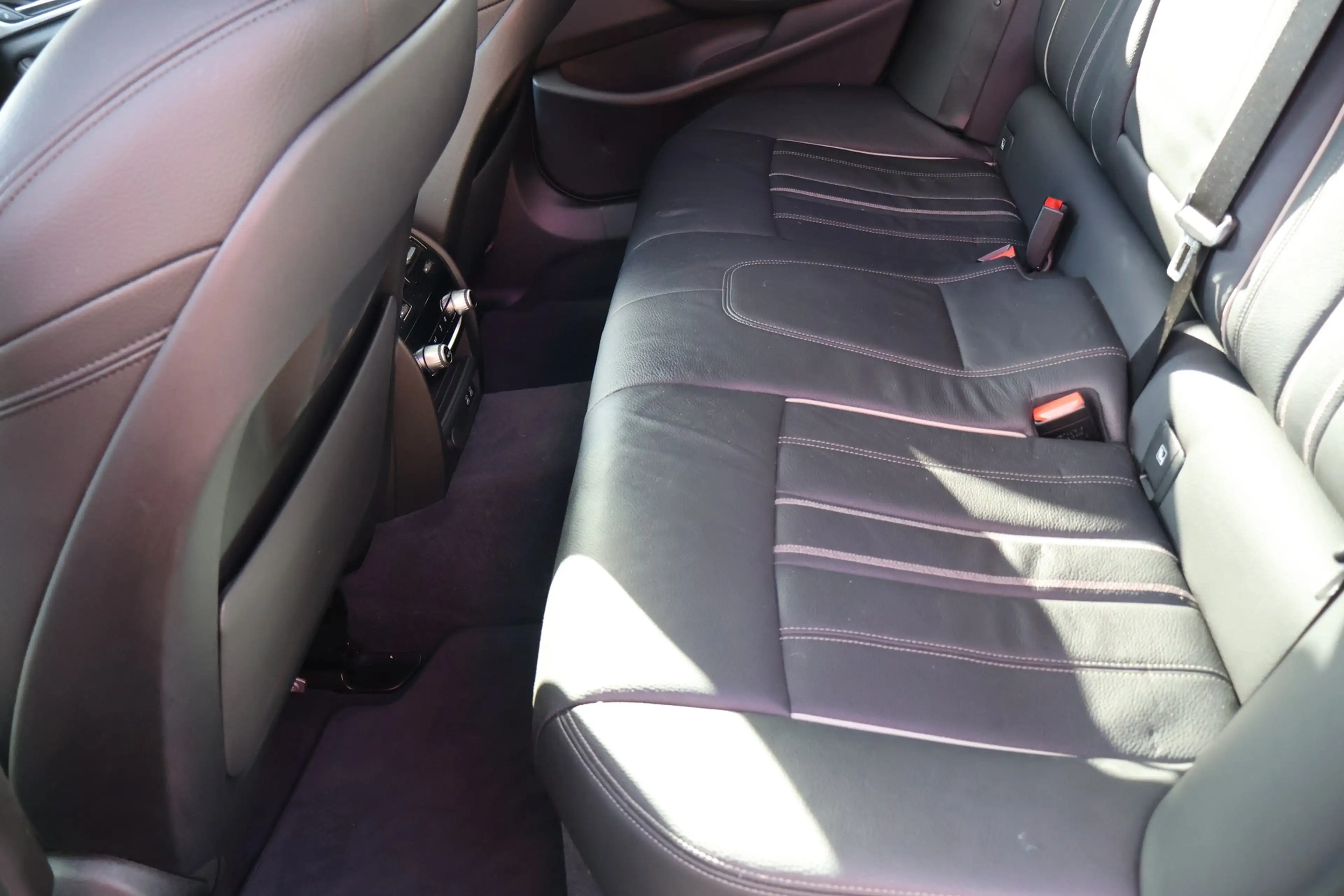BMW 520 520e Luxury Line LED Navi Professional DAB Leder — photo 15