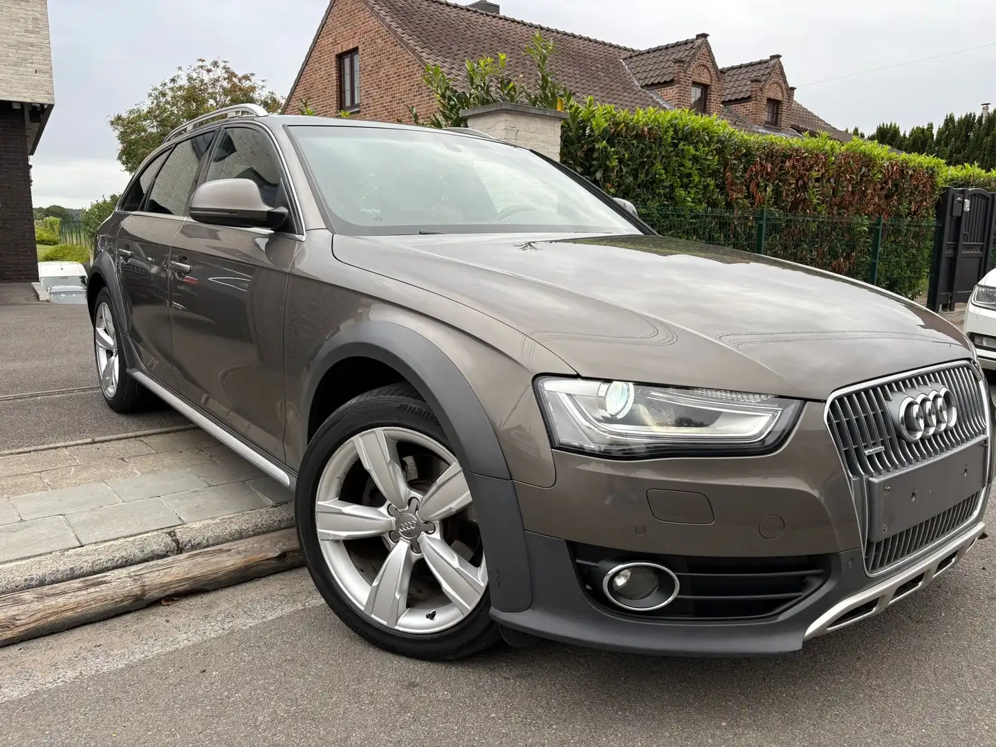 Audi A4 allroad A4 Allroad 2.0 TDI Quattro S tronic Brun - 1