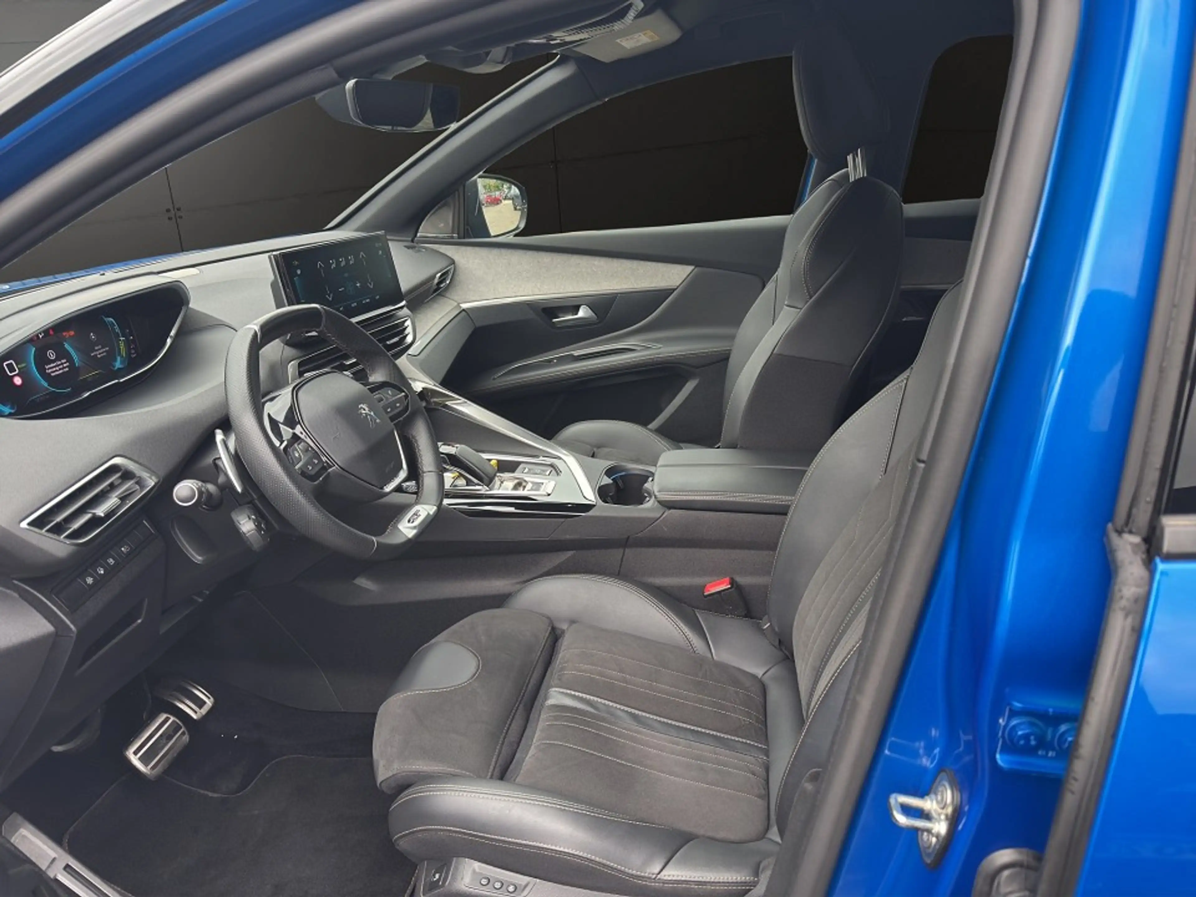 Peugeot 3008 Hybrid GT Pack 225 e-EAT8 Automatik — photo 6