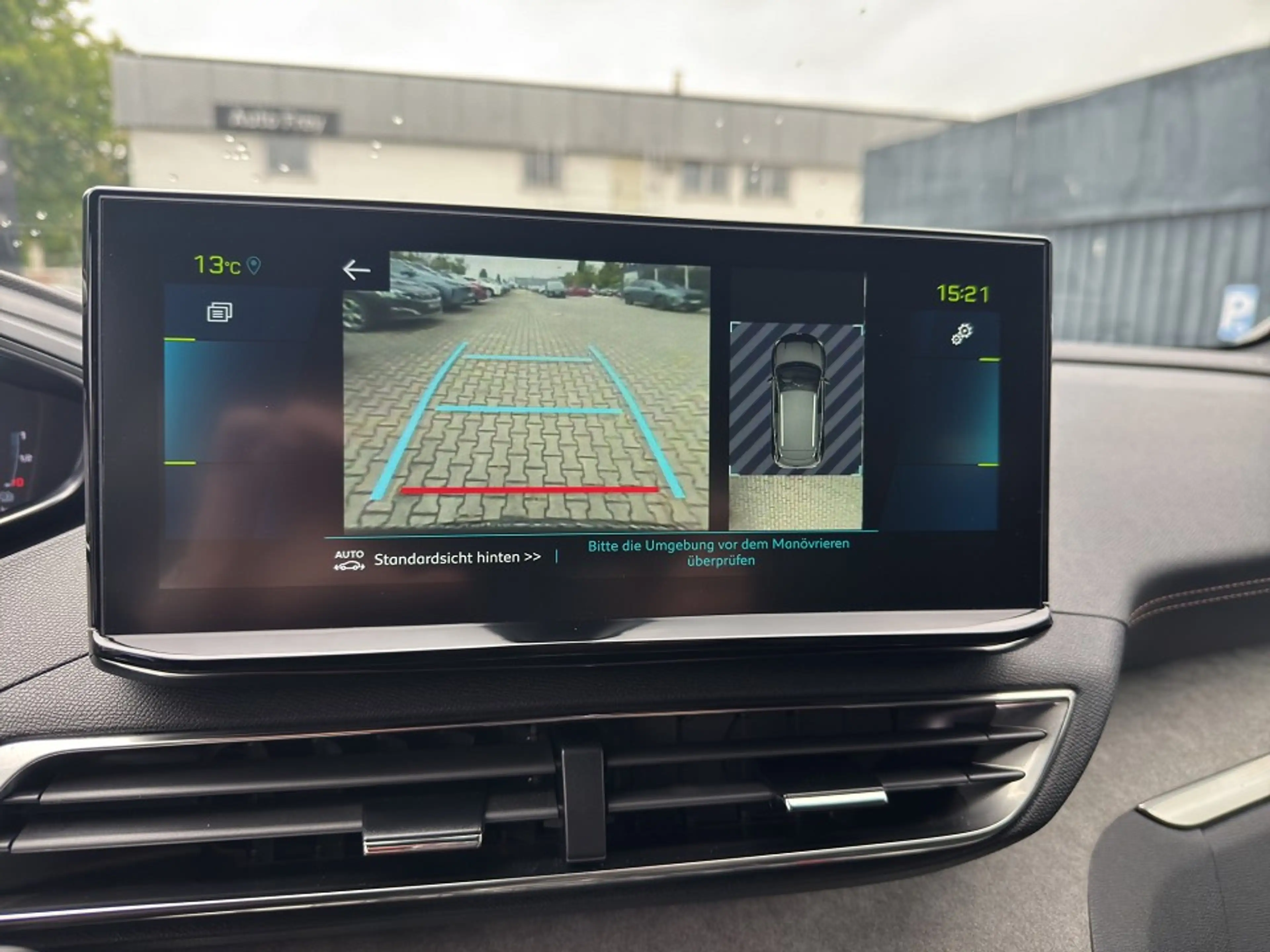 Peugeot 3008 Hybrid GT Pack 225 e-EAT8 Automatik — photo 17