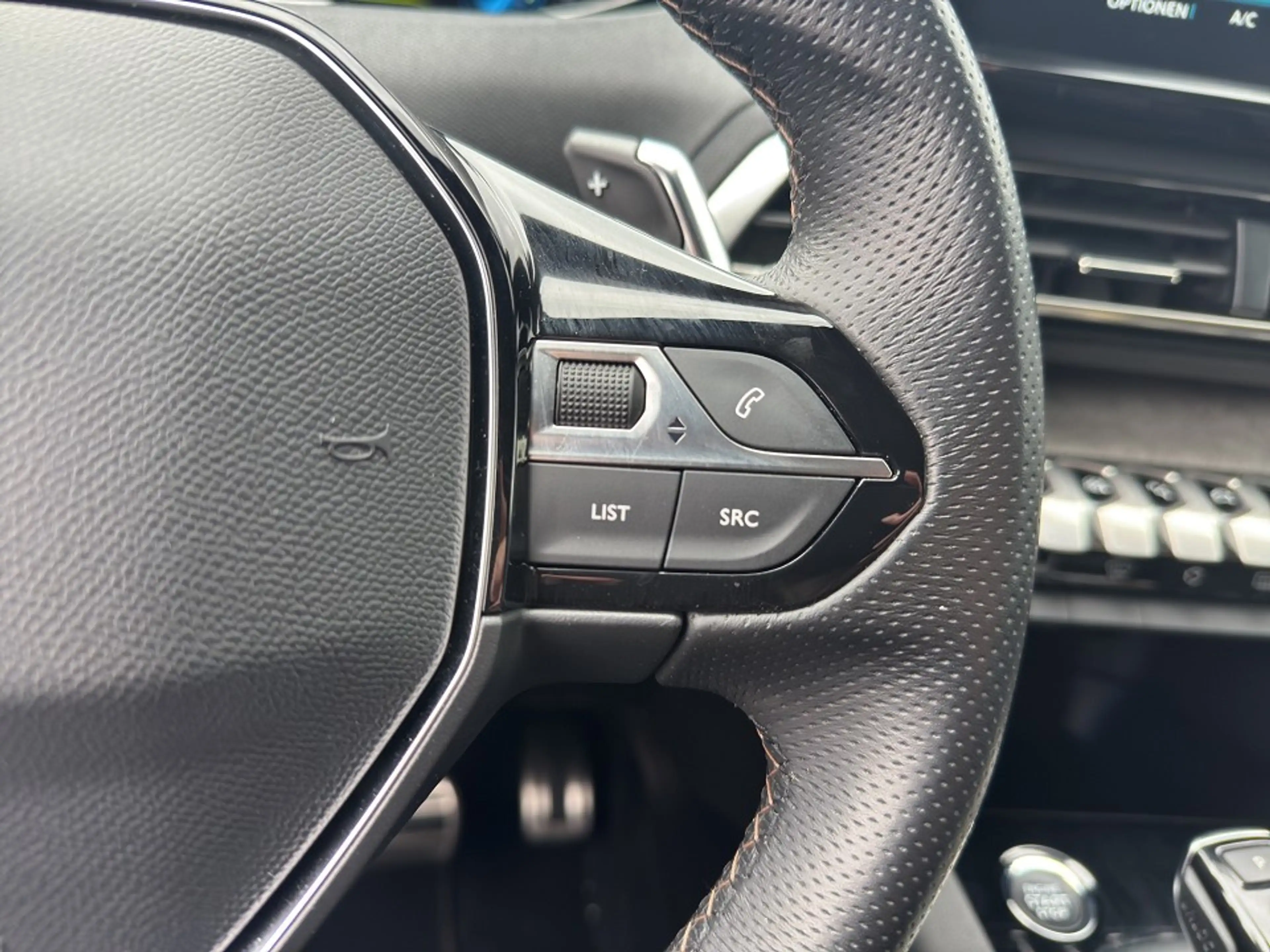 Peugeot 3008 Hybrid GT Pack 225 e-EAT8 Automatik — photo 10
