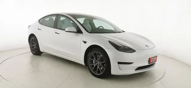 Tesla Model 3 RWD