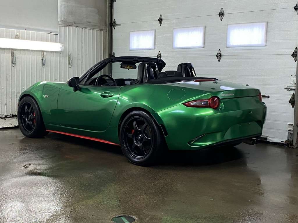 2023 Mazda MX-5 Miata Roadster