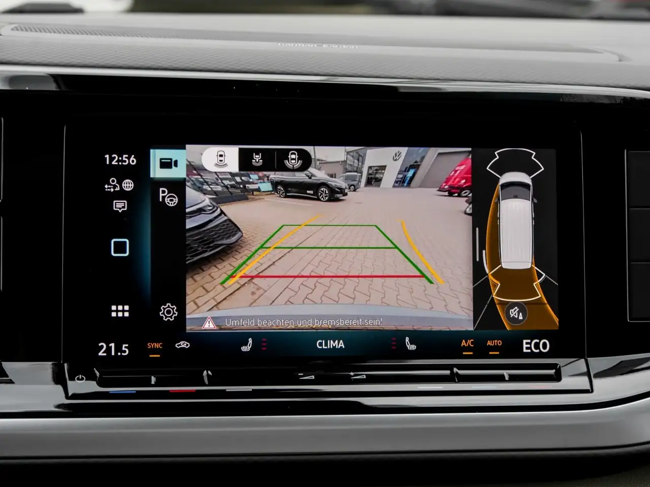 Volkswagen T7 Multivan Edition eHybrid 4M KÜ IQ.LIGHT PANO AHK 12