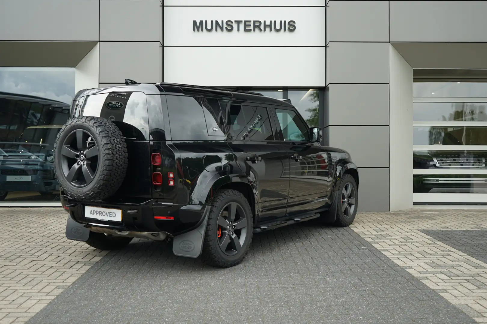 Land Rover Defender 110 P400e 110 XS Edition | Voorstoelen verwarmd / Nero - 2