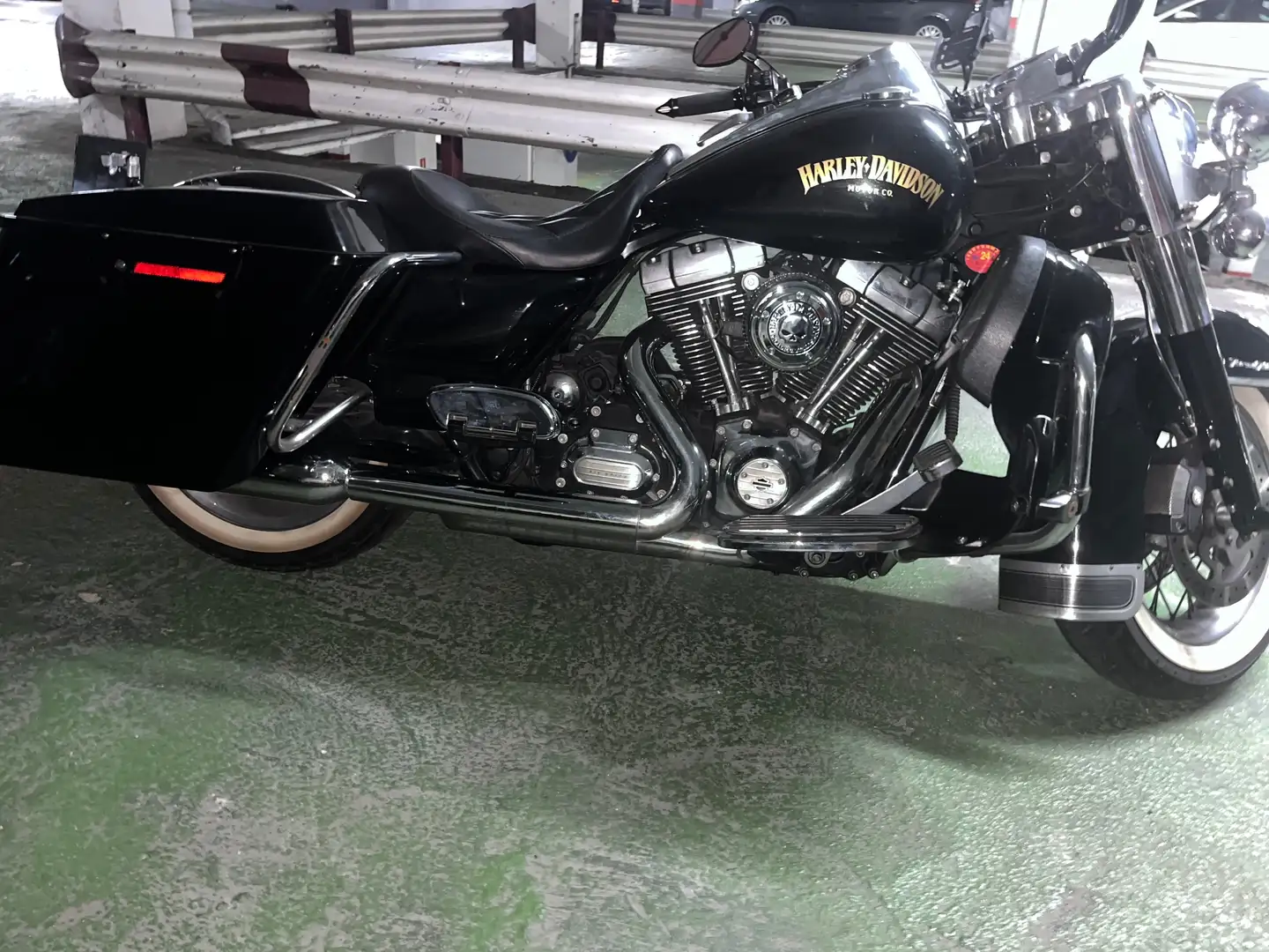 Harley-Davidson Road King Fekete - 1