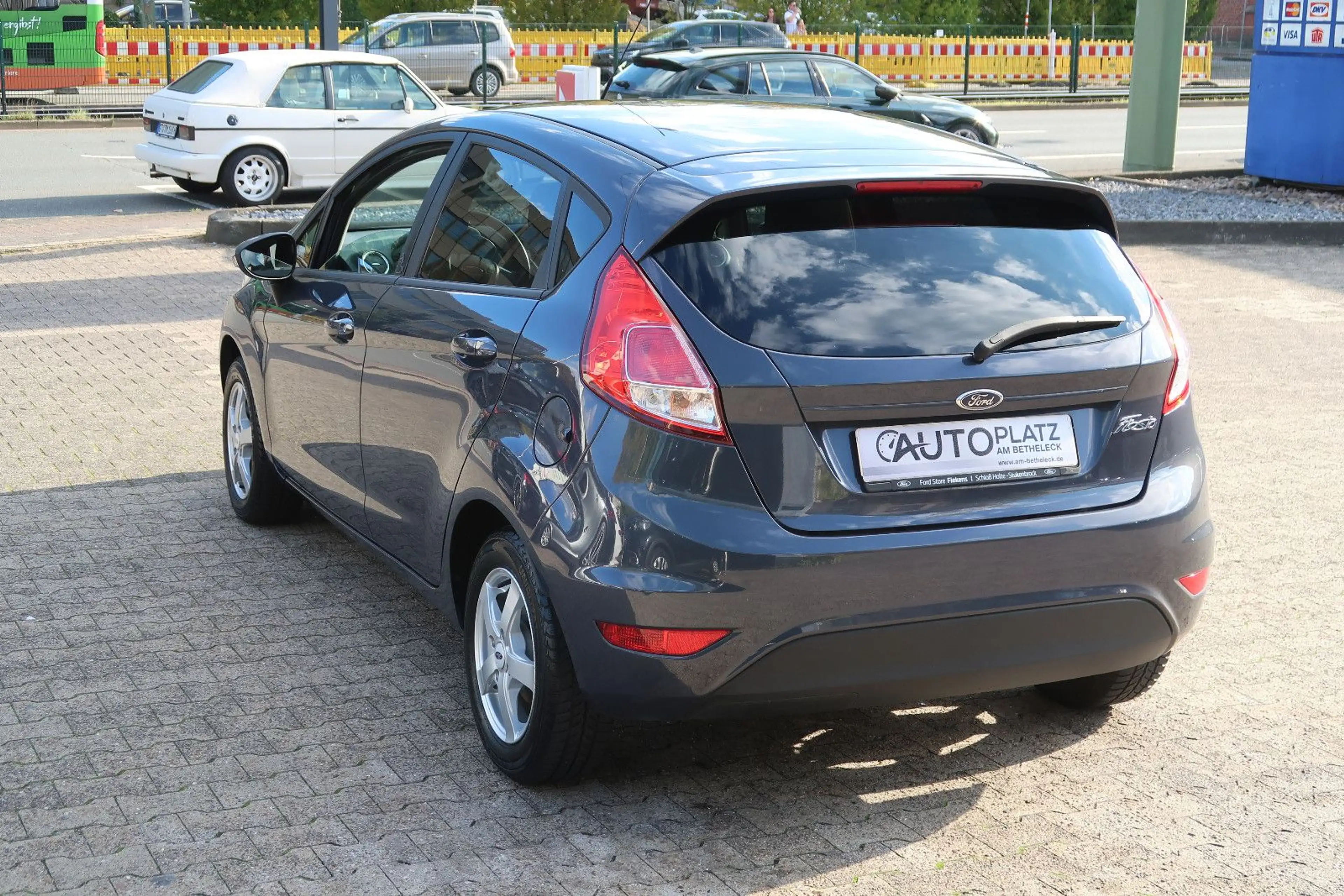 Ford Fiesta 1.2 UEFA *KLIMA *SITZHEIZUNG *SAUBER! — photo 4