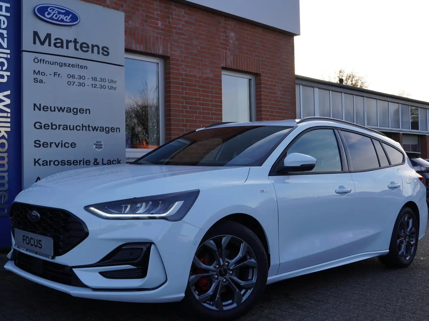 Ford Focus ST-Line 1,0 125PS Ecoboost | Winterpaket , Weiß - 1