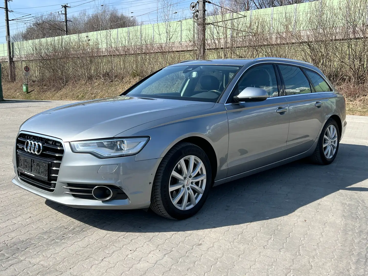 Audi A6 3.0 TDI quattro Xenon Navi PDC Grau - 1
