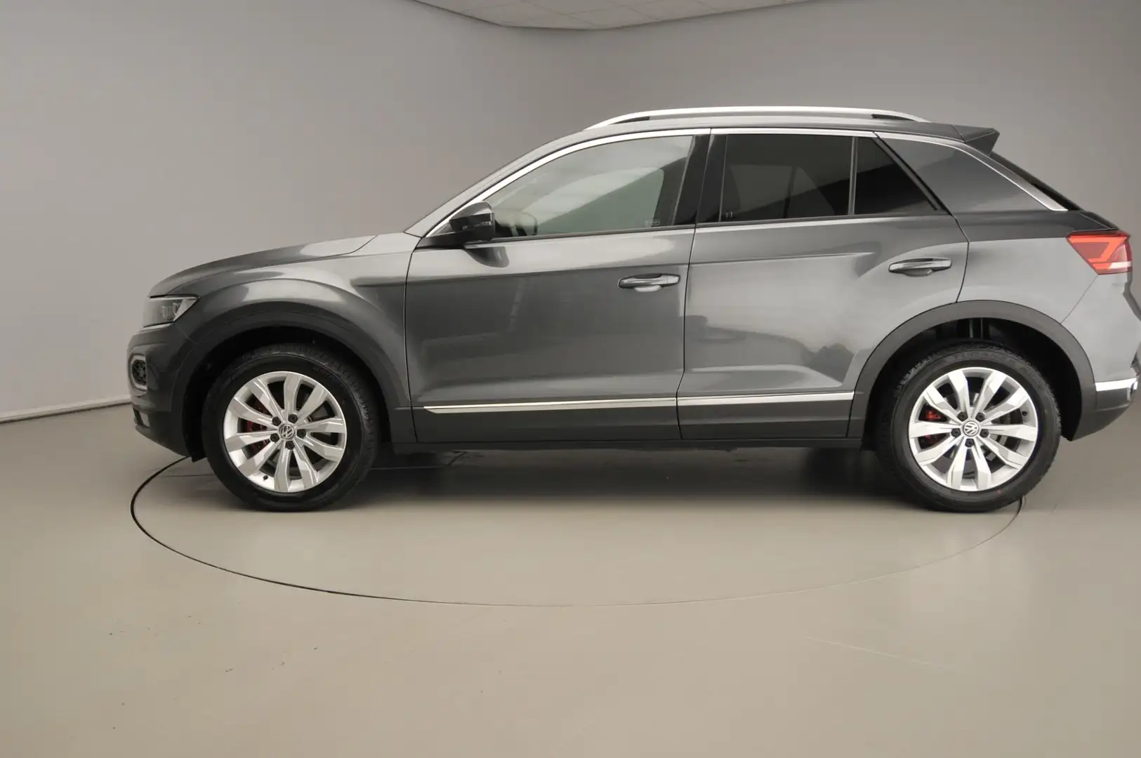 Volkswagen T-Roc 2.0 TSI DSG 4Motion Sport 190 PK | Trekhaak | Wint Grijs - 2