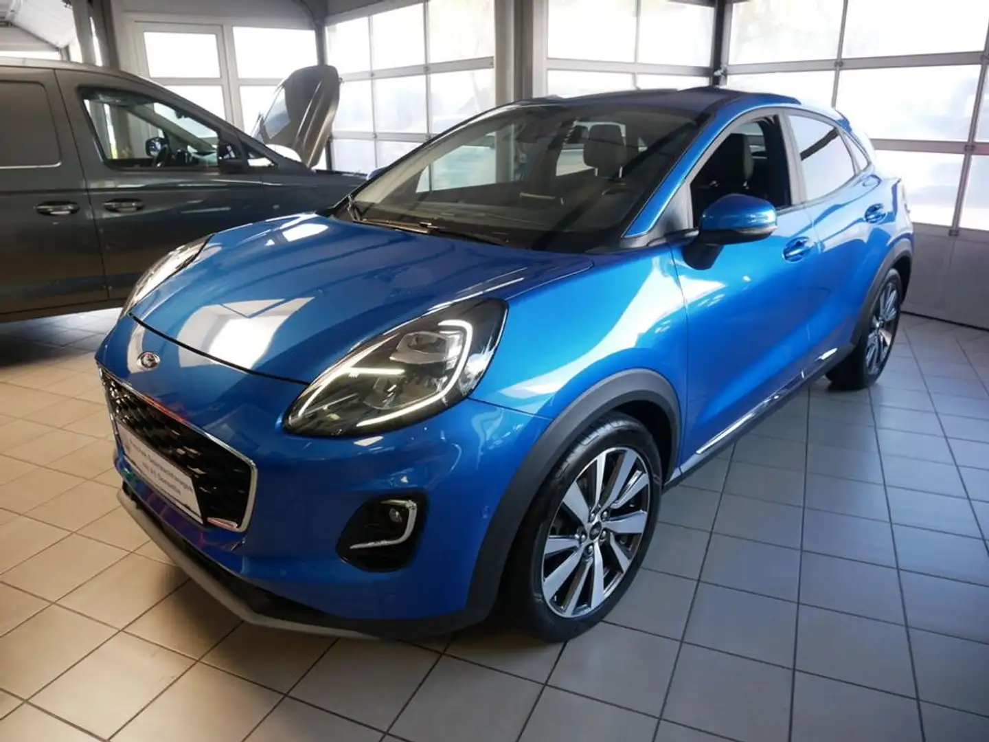 Ford Puma Titanium X Blau - 1
