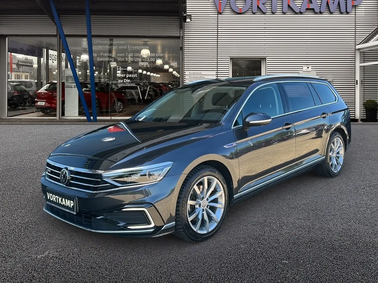 Volkswagen Passat Variant GTE AHK/DYNAUDIO/IQLight/DCC Grau - 2