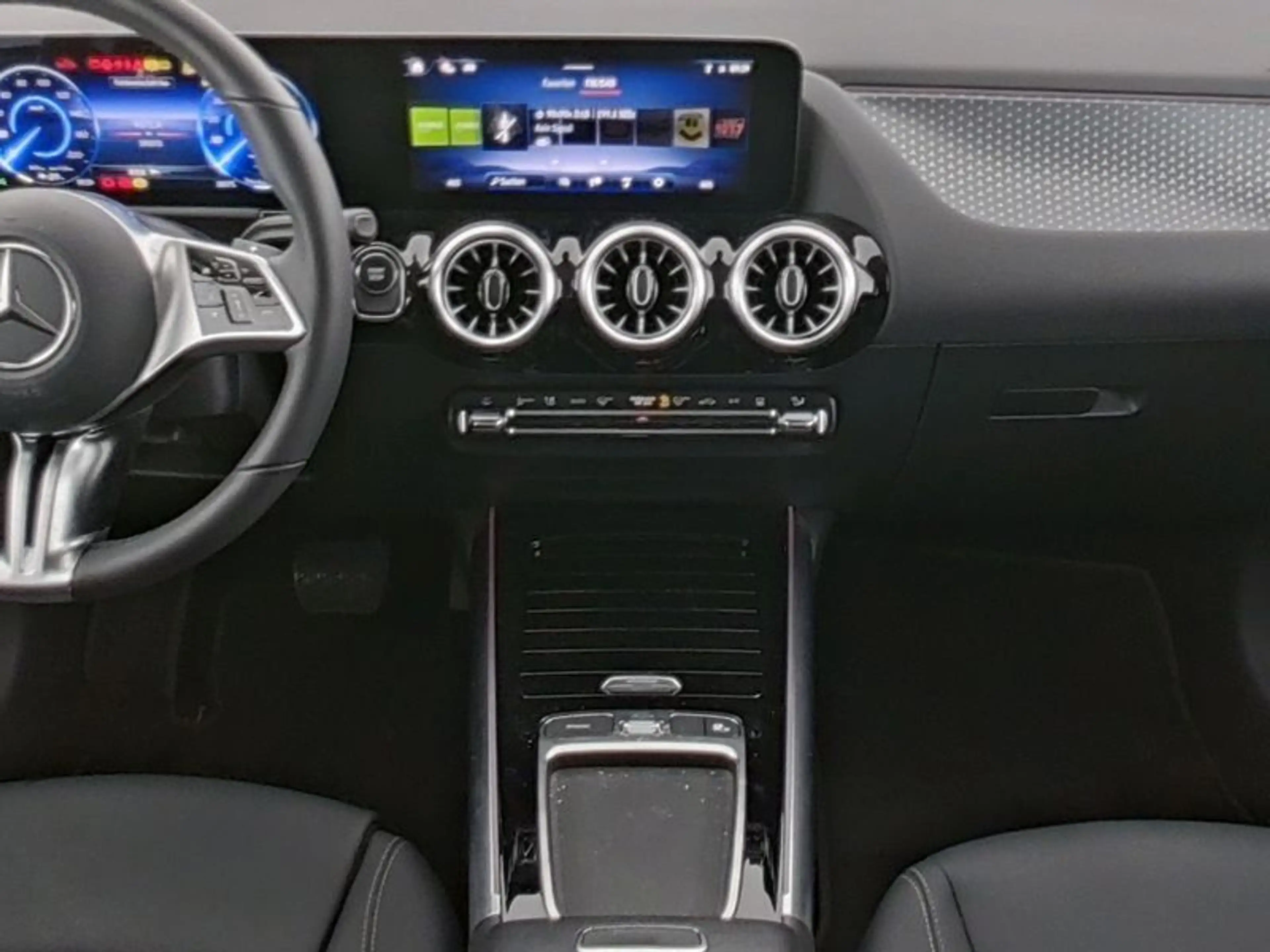 Mercedes-Benz EQA 250+ PROGR-ADVA DISTRONIC KAMERA WINTER WDGS — photo 7