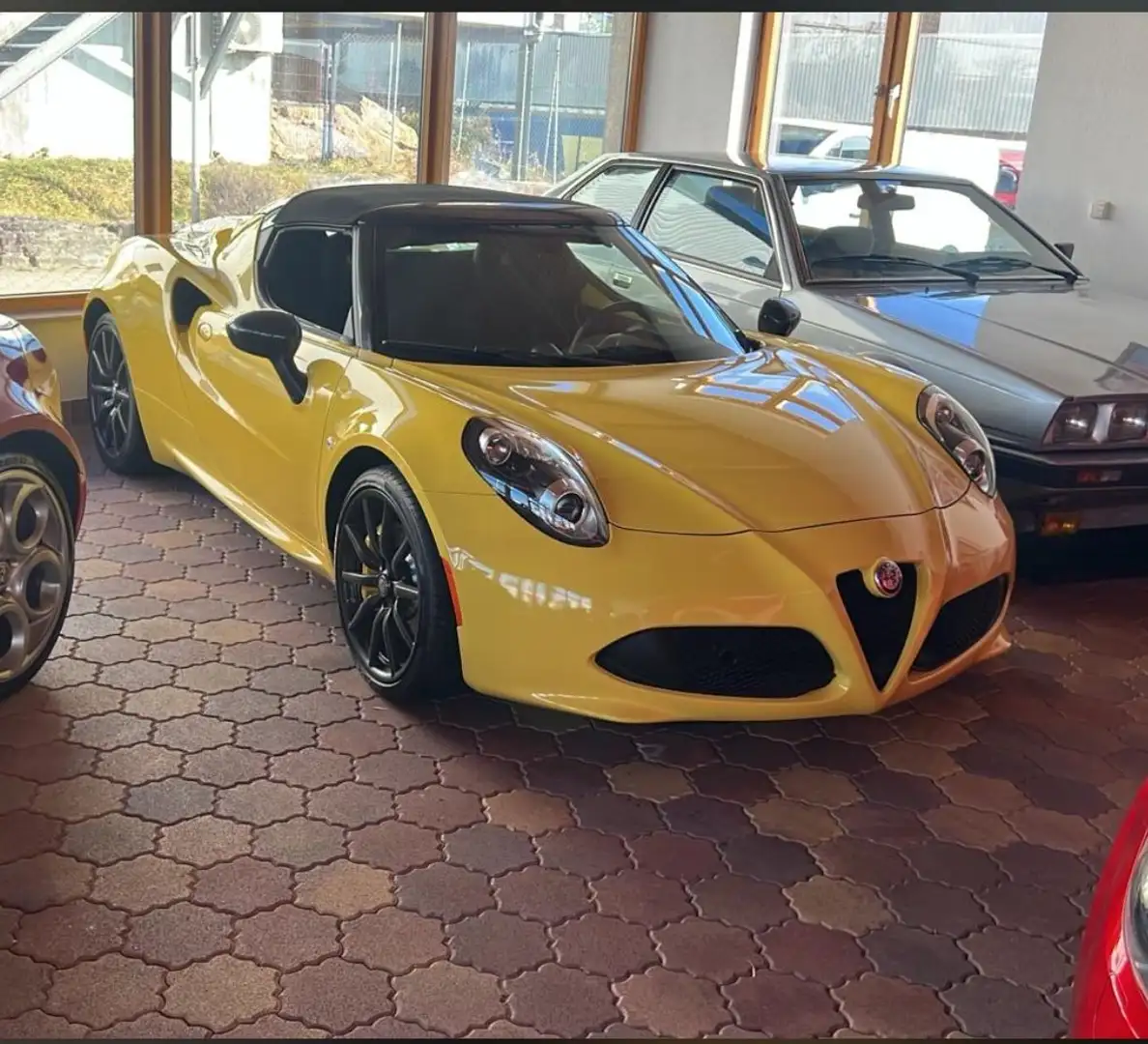 Alfa Romeo 4C Spider 1750 TBi Żółty - 2