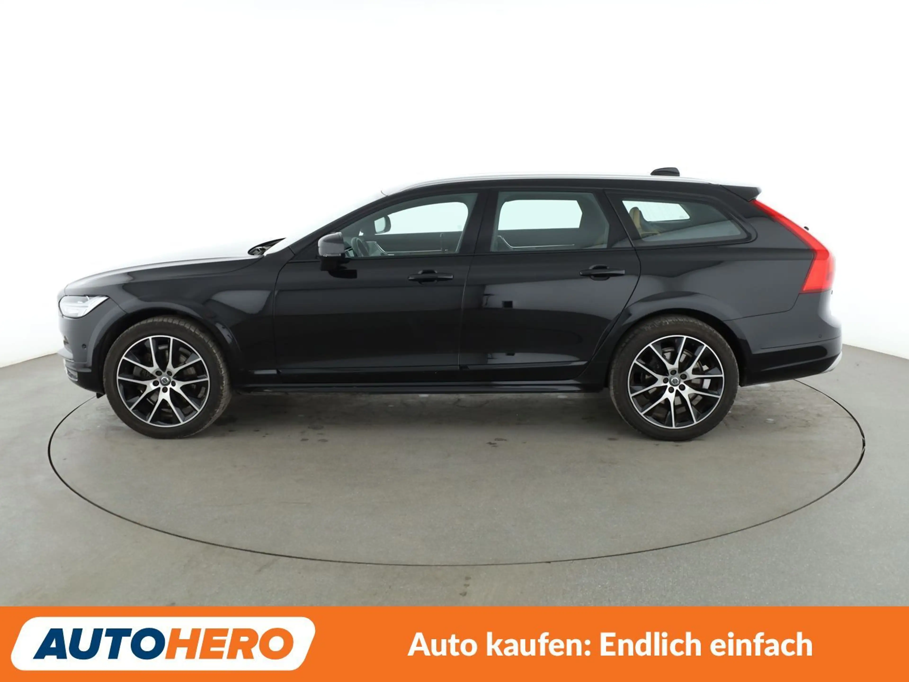 Volvo V90 Cross Country 2.0 T5 Pro AWD Aut.*NAVI*LED*TEMPO*CAM*PDC*SHZ* — photo 3