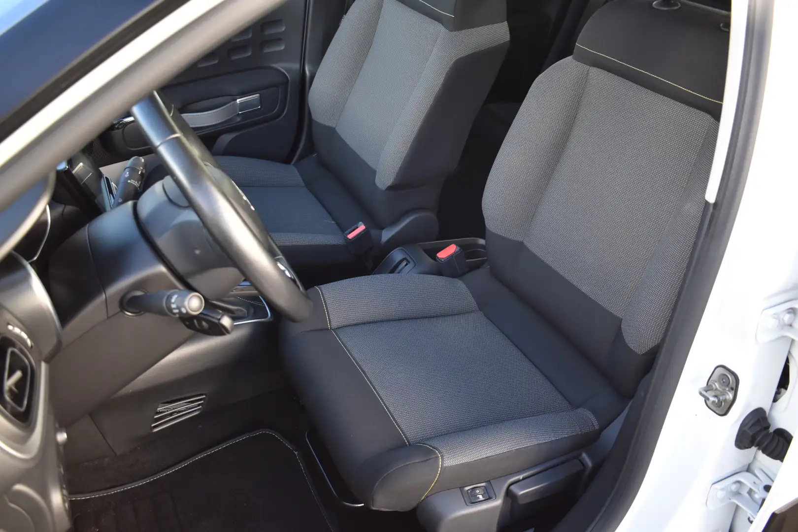 Citroen C3 PureTech 110 S&S EAT6 Automaat Shine | Navigatie v Blanc - 2