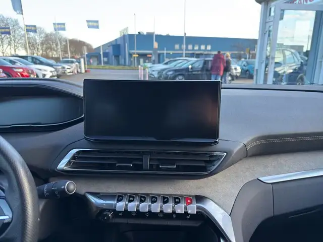 Peugeot 3008 view 12
