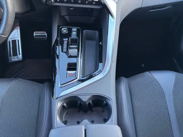 Peugeot 3008 view 11