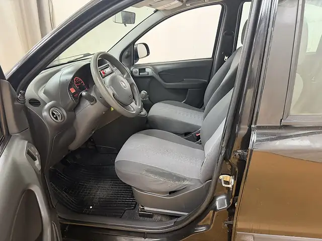 Fiat Panda view 8