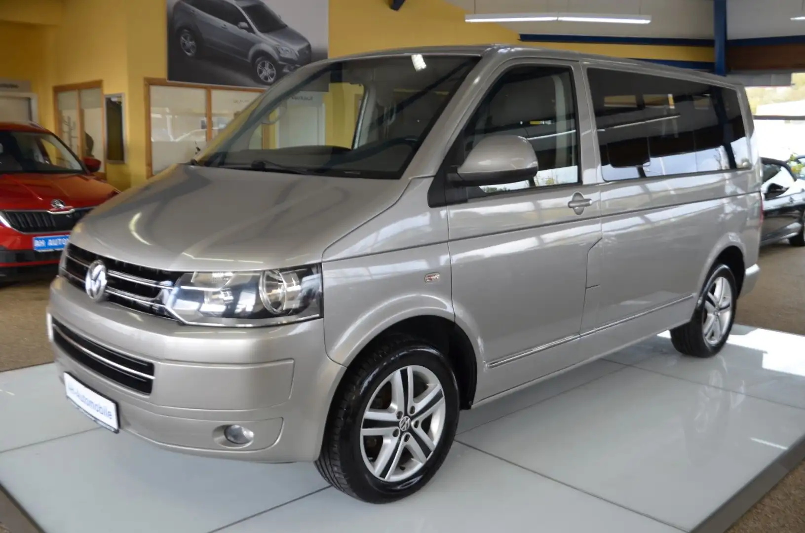 Volkswagen T5 Multivan T5 Bus Multivan NAVI / KLIMAAUTO./ PDC / ALU Beige - 1