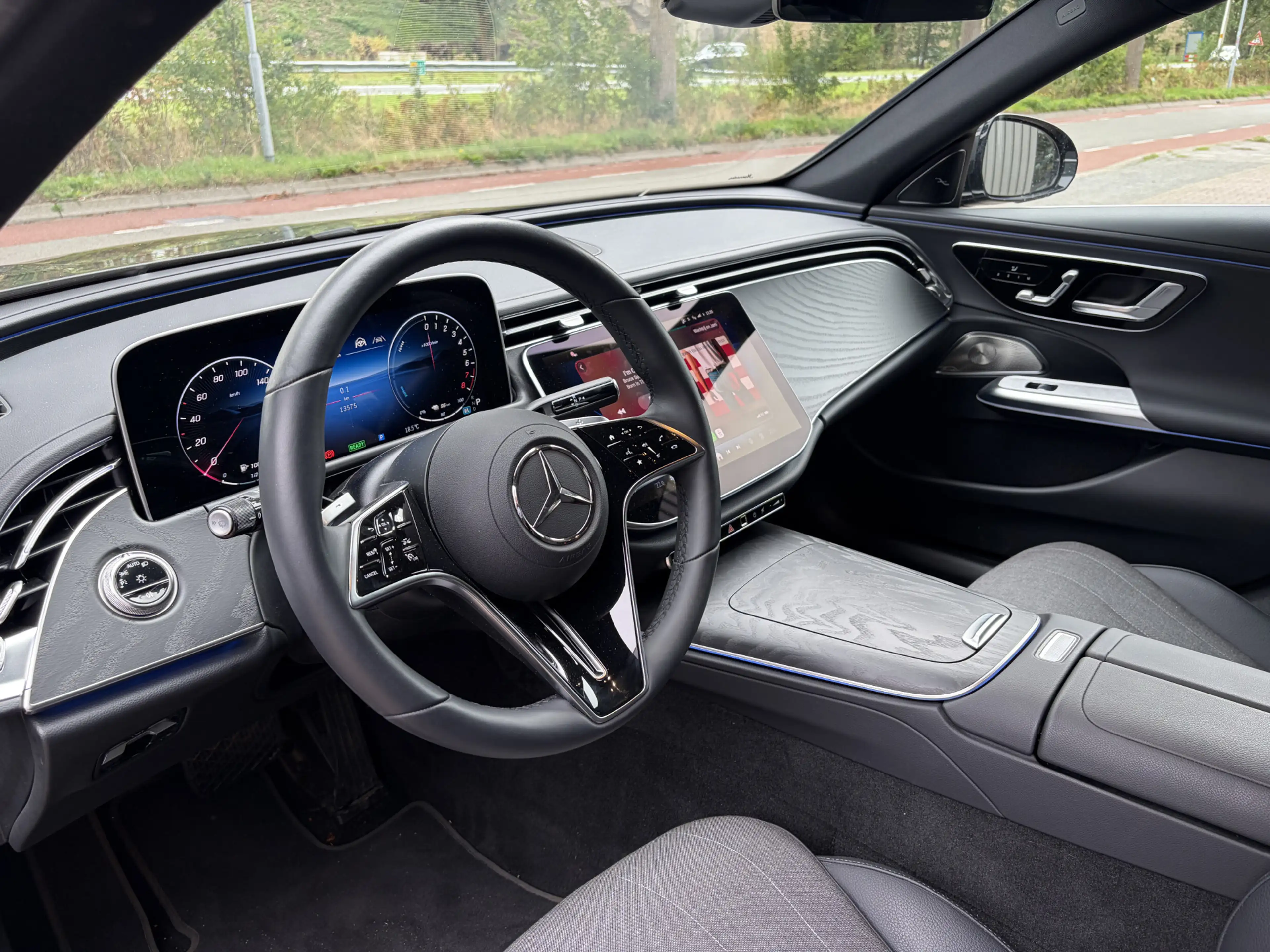 Mercedes-Benz E 300 e Luxury Line Luchtvering, Rijassistentiepakket, T — photo 10