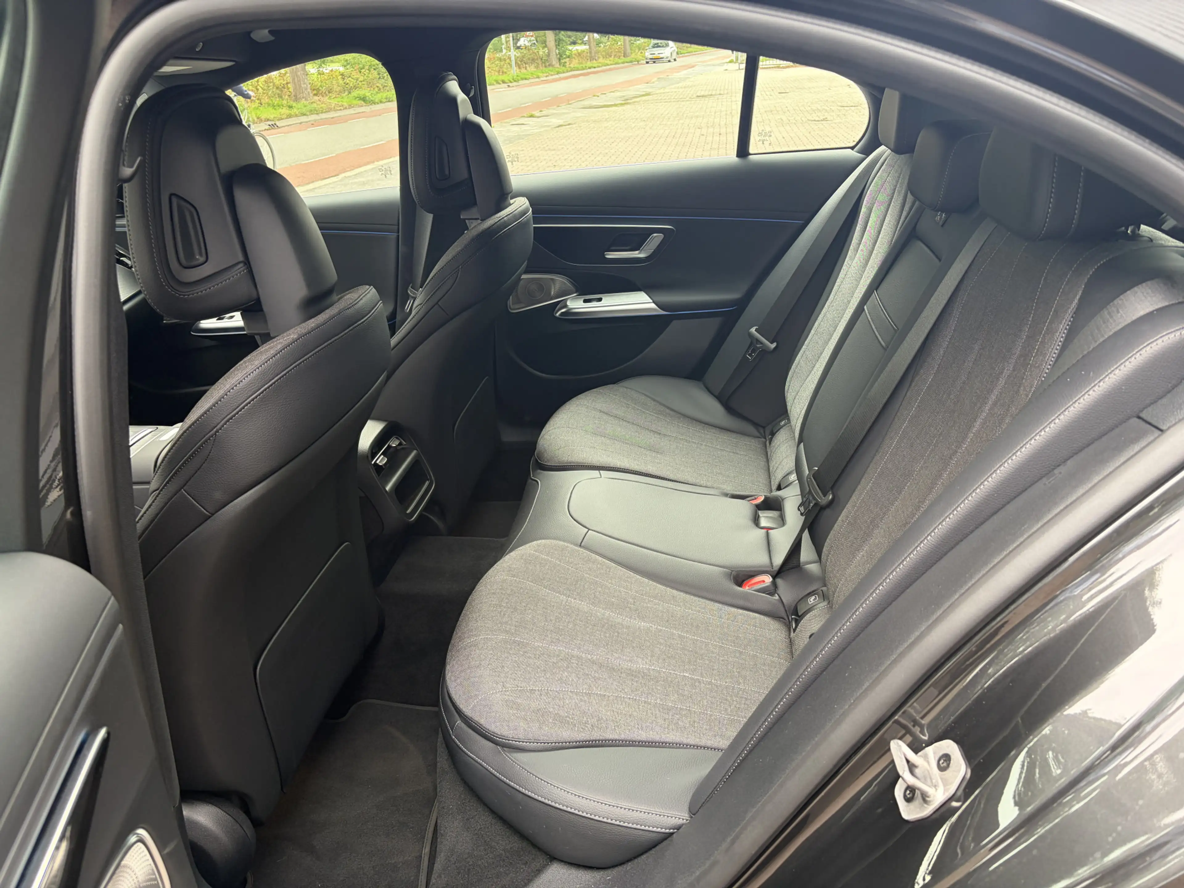 Mercedes-Benz E 300 e Luxury Line Luchtvering, Rijassistentiepakket, T — photo 12