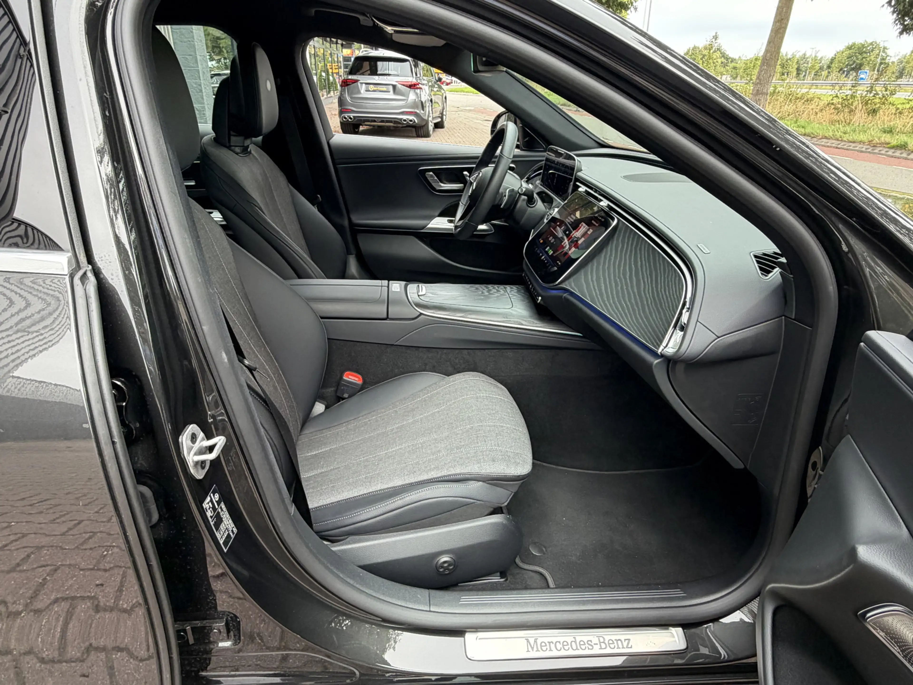 Mercedes-Benz E 300 e Luxury Line Luchtvering, Rijassistentiepakket, T — photo 14