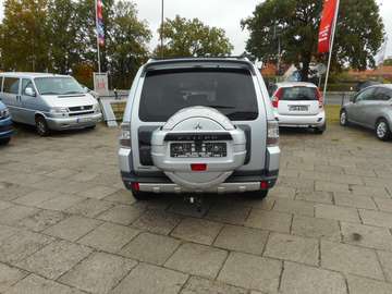 Bild 8 Mitsubishi Pajero Diesel 5-Türer 3.2 D Automatik Intense