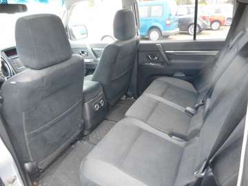 Bild 11 Mitsubishi Pajero Diesel 5-Türer 3.2 D Automatik Intense