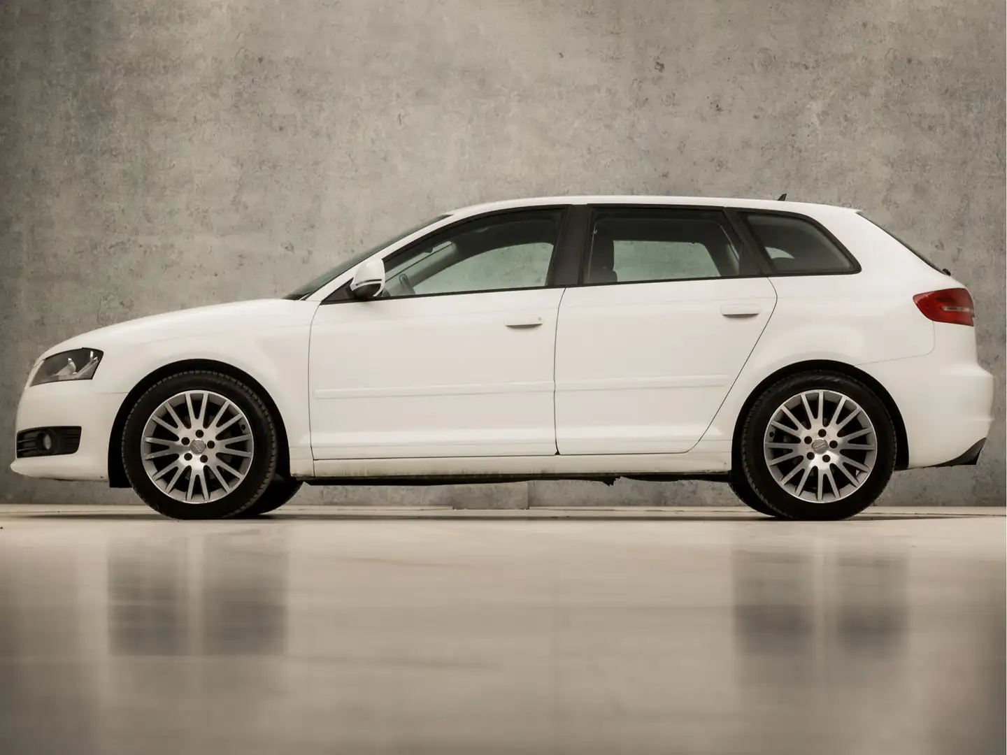 Audi A3 Sportback 1.4 TFSI Sport Automaat (YOUNGTIMER, CLI Wit - 2