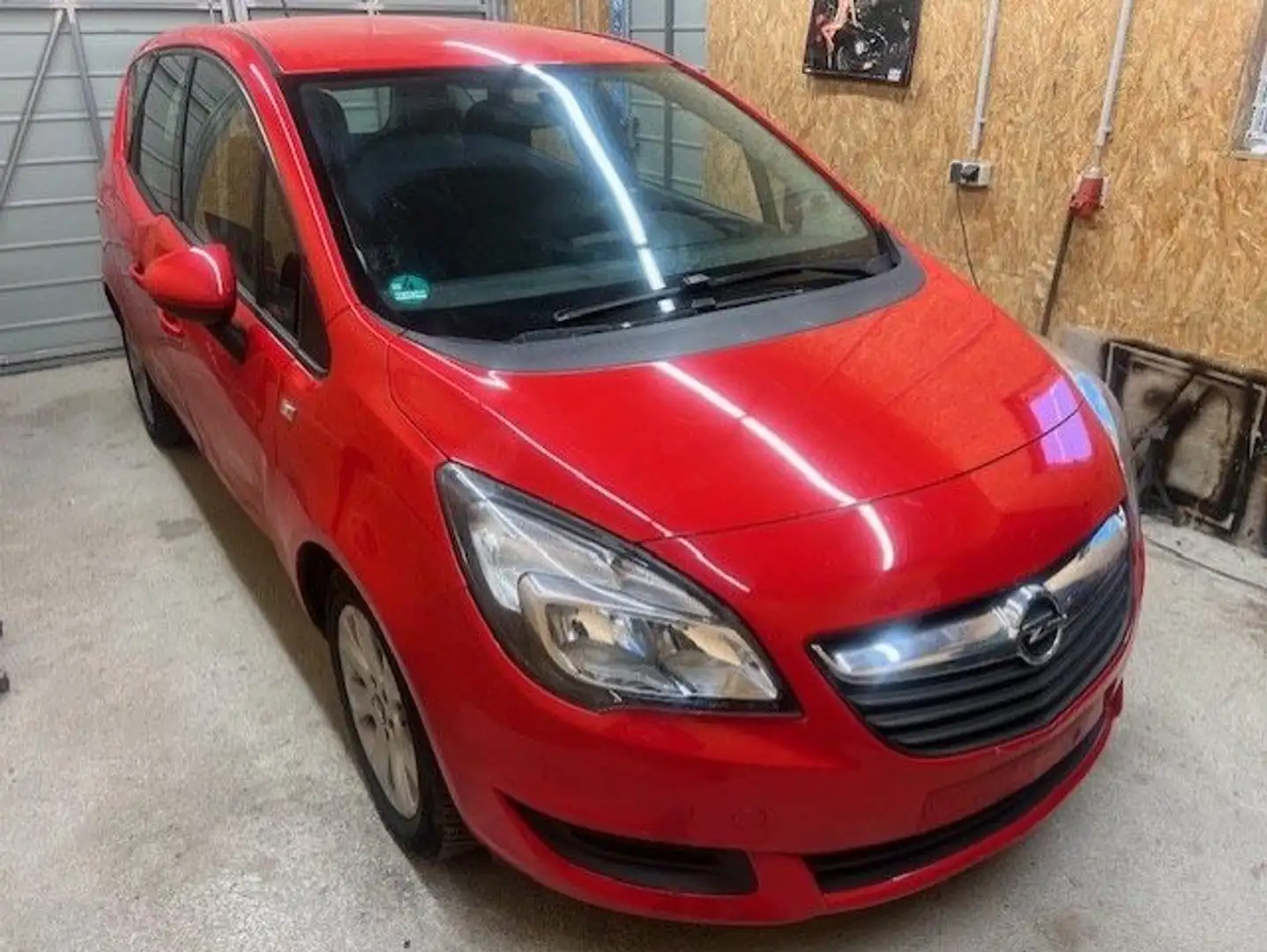 Opel Meriva 1.4 Edition 74kW Red - 2