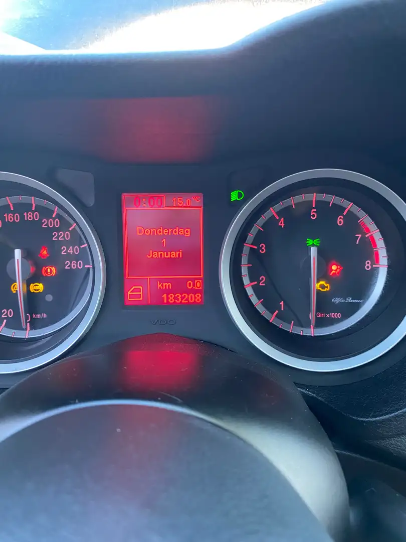 Alfa Romeo 159 159 2.2 JTS Business Zwart - 2