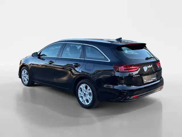 Kia Ceed view 4