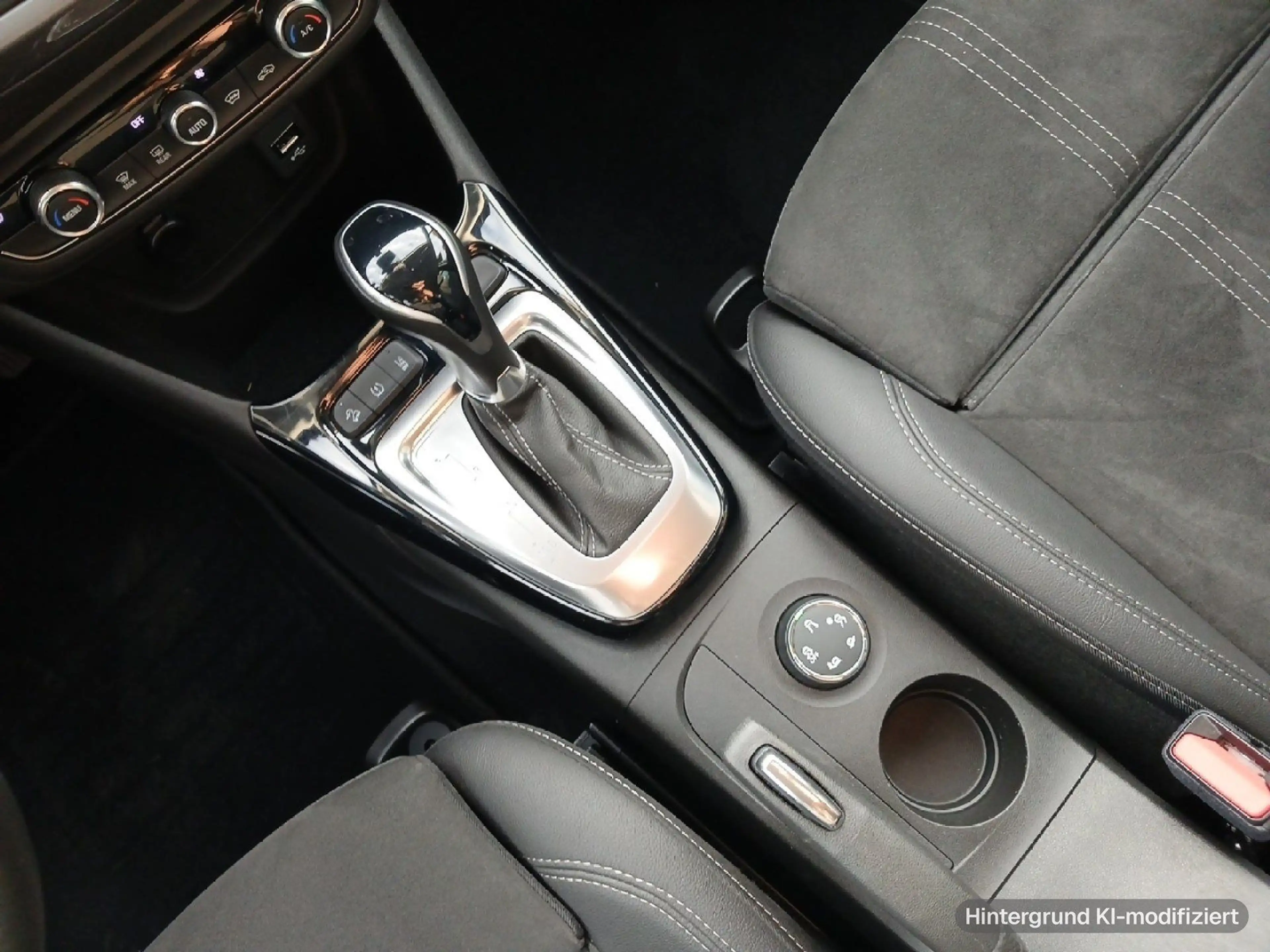 Opel Crossland X Crossland Ultimate 1.2Turbo AT6 Head-UP,AHK,Navi — photo 18