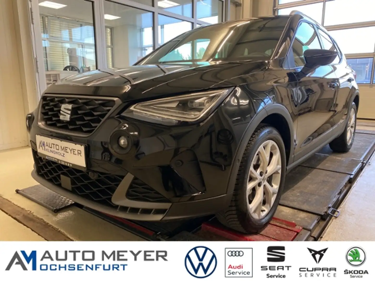 SEAT Arona FR-Line 1.0 TSI DSG Navi Rückfahrkamera LED ACC Schwarz - 1