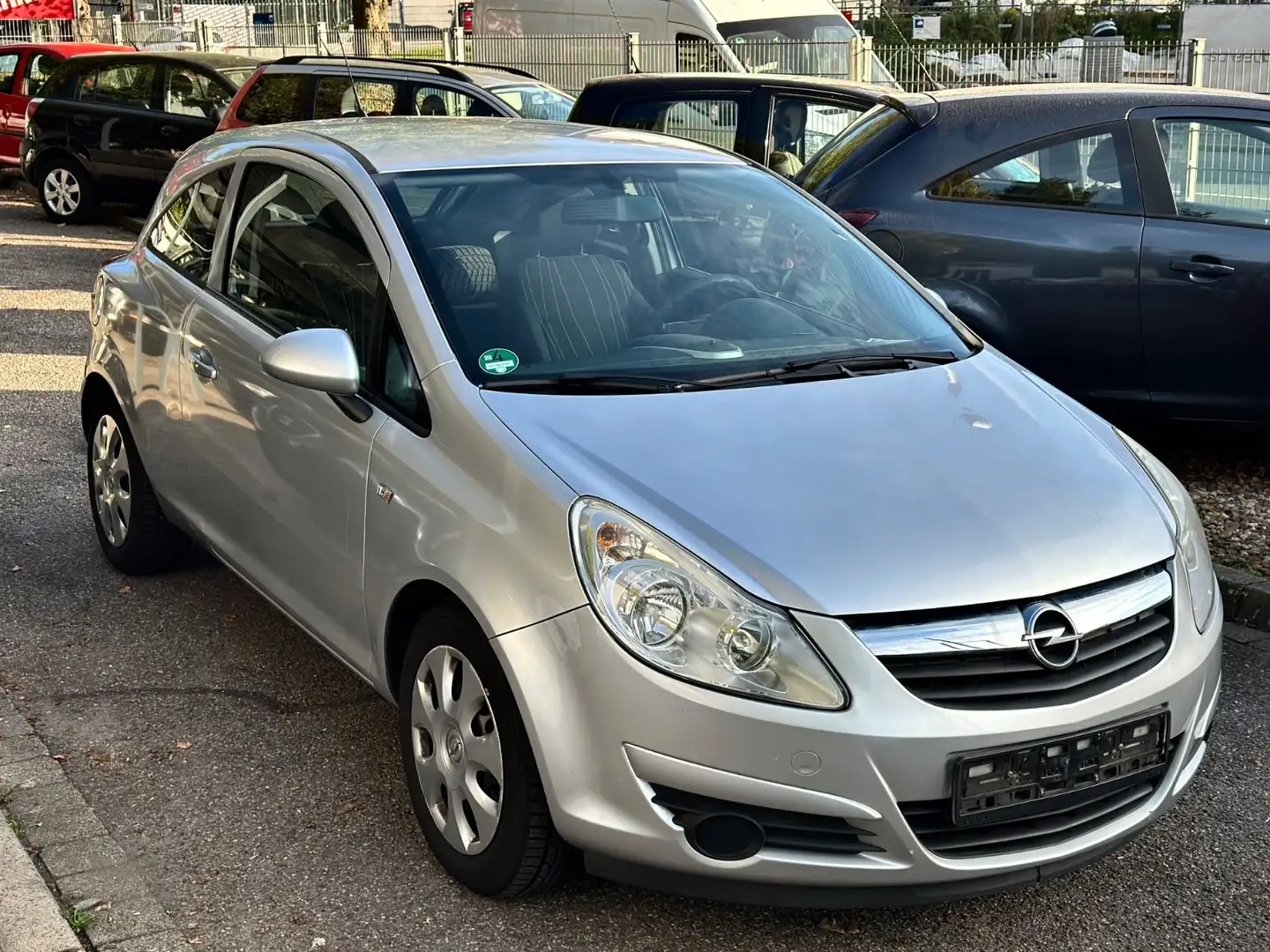 Opel Corsa D Edition INSP.NEU*TÜV BIS 11.2026* Silber - 1