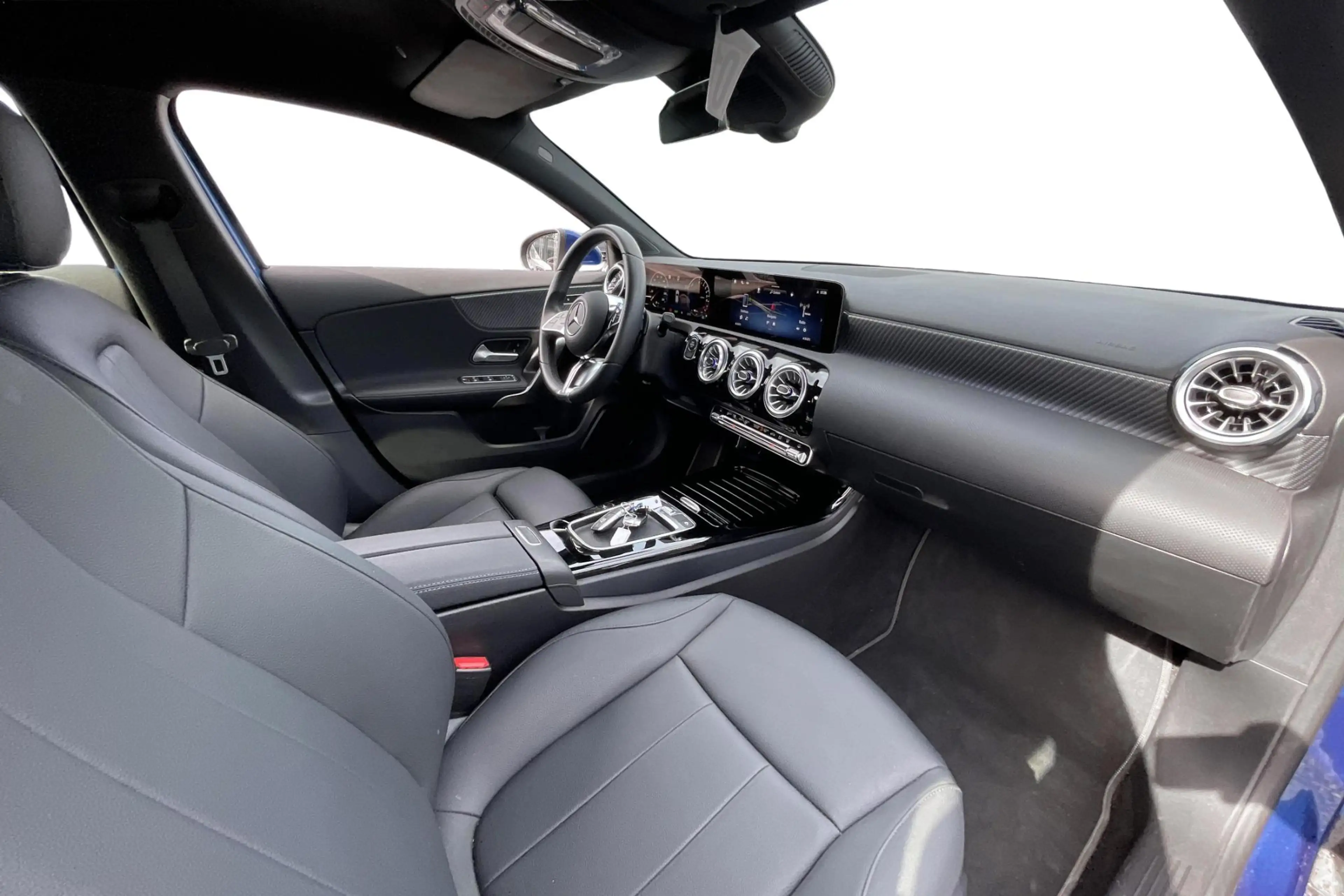 Mercedes-Benz A 250 A e Luxury Line — photo 5
