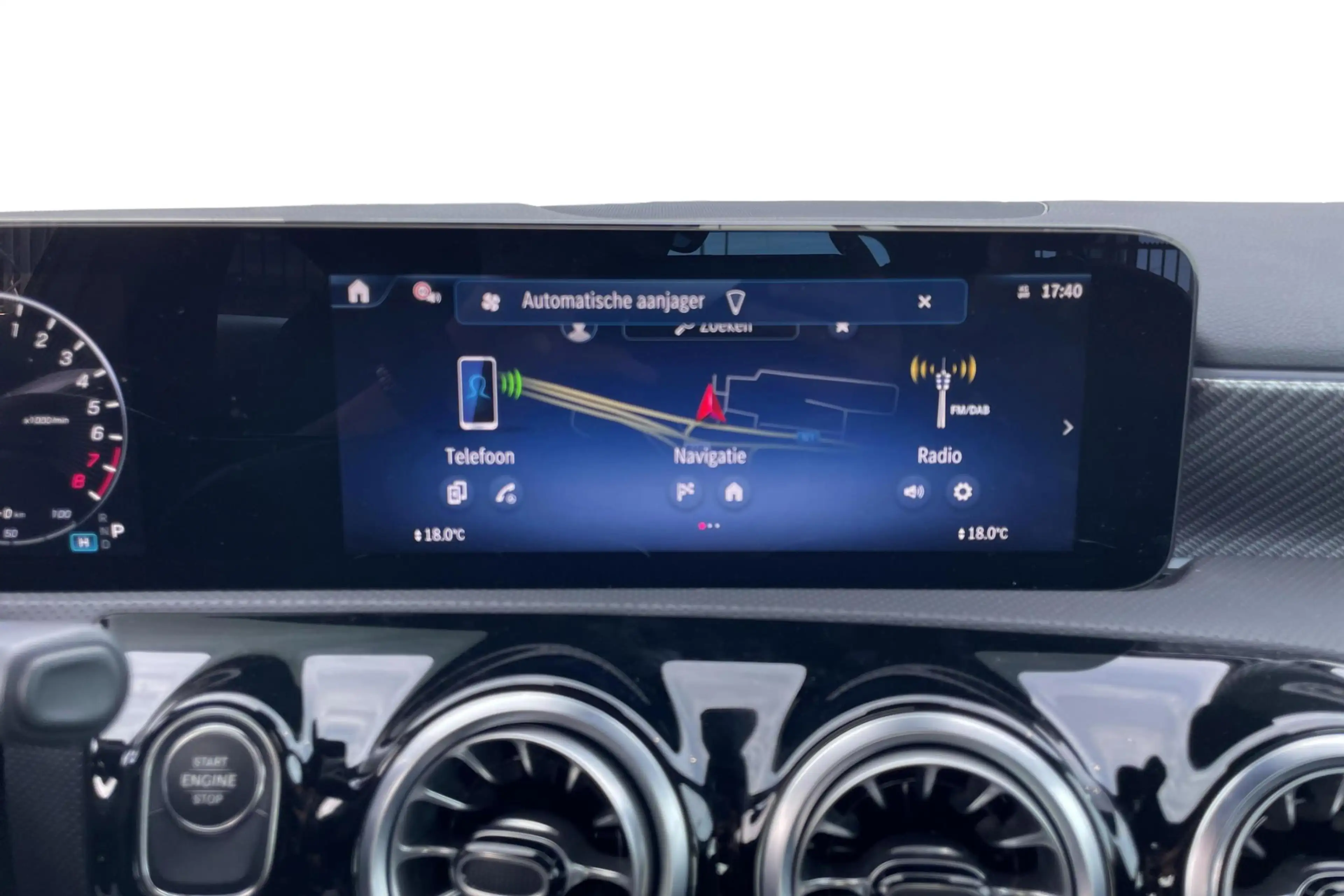 Mercedes-Benz A 250 A e Luxury Line — photo 15