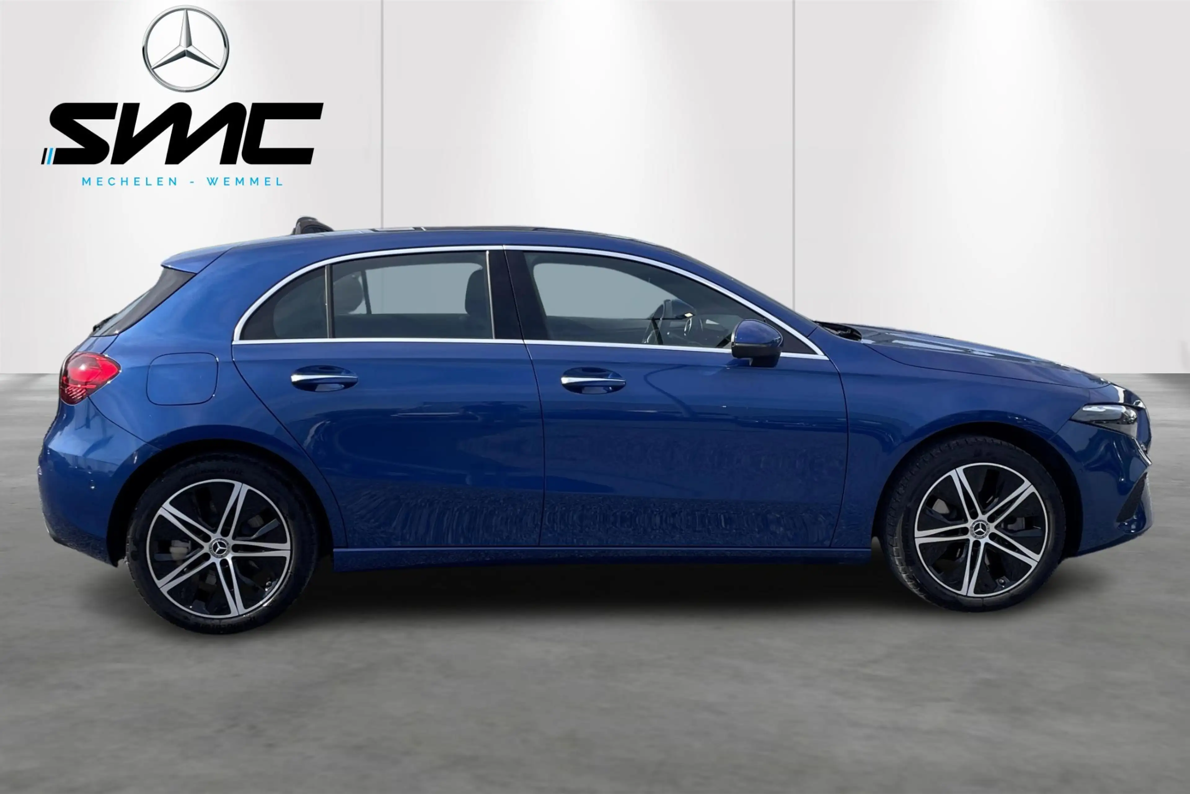 Mercedes-Benz A 250 A e Luxury Line — photo 3