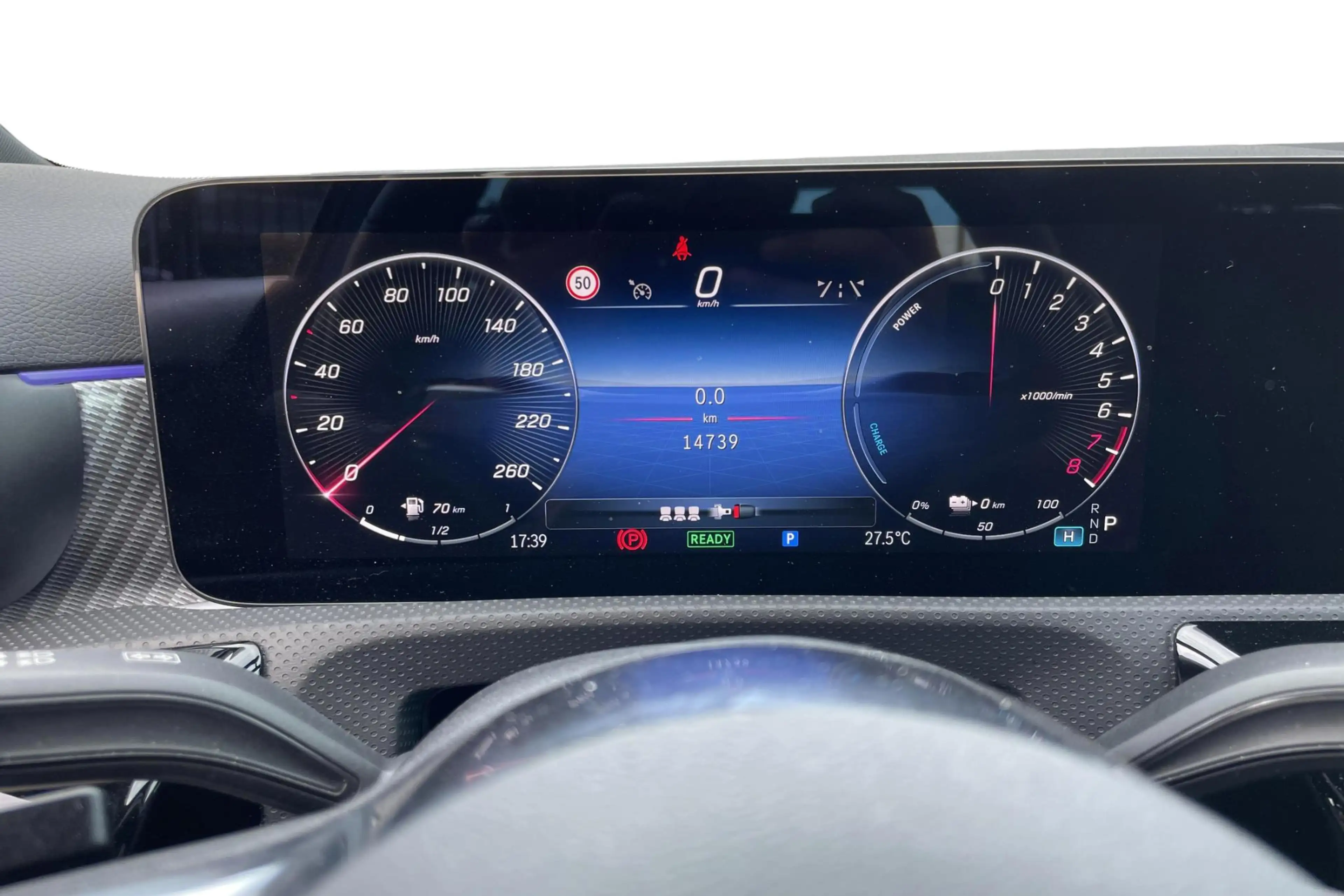 Mercedes-Benz A 250 A e Luxury Line — photo 14