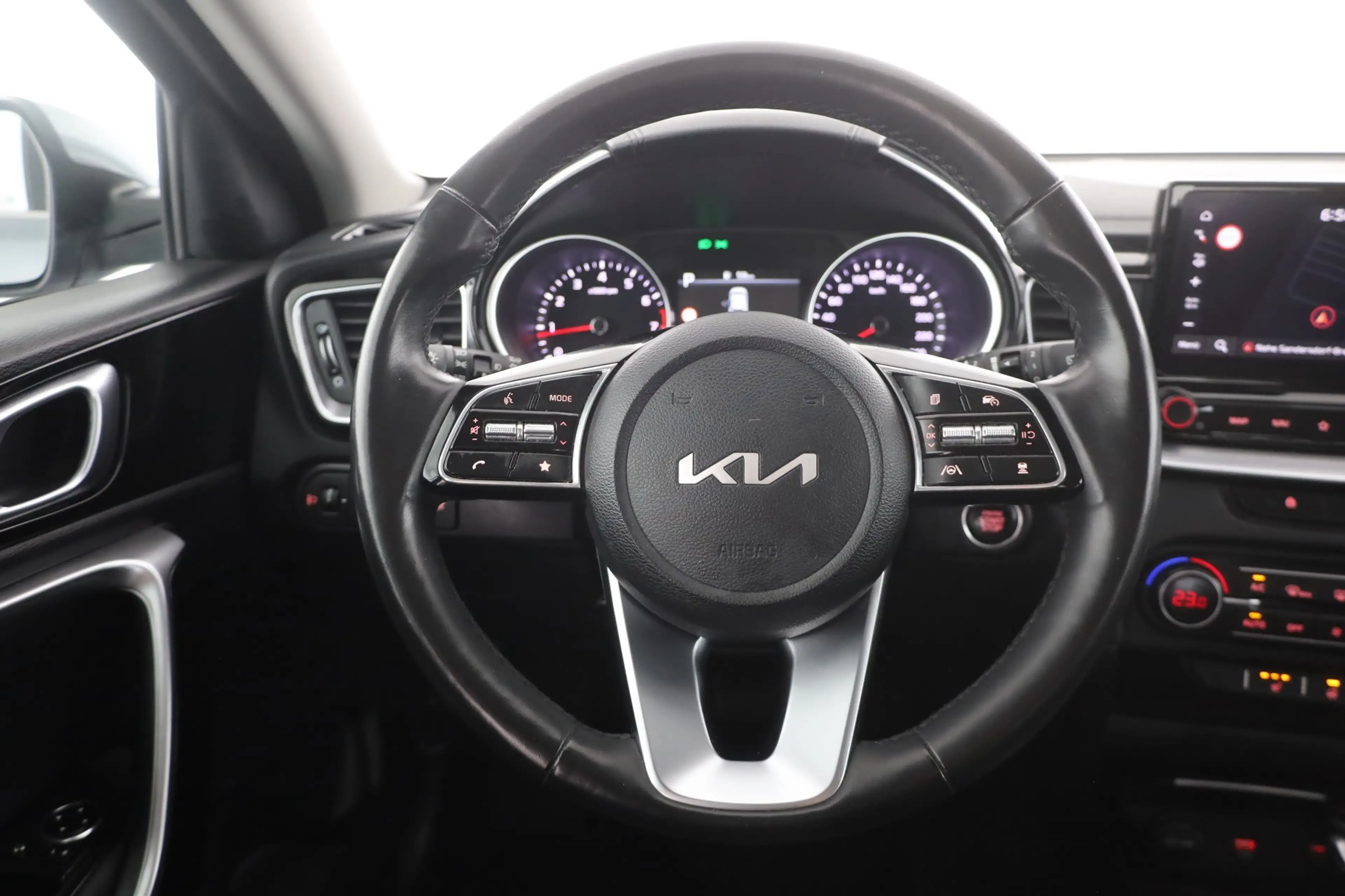 Kia Ceed / cee'd Ceed 1.5 T-GDI Spirit LED Navi Sitzheizung DAB — photo 10