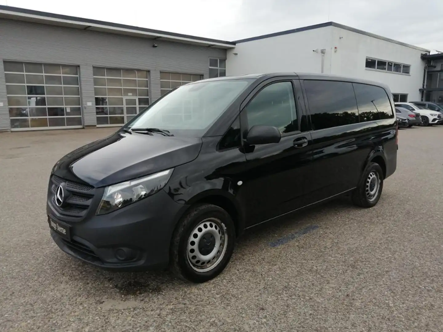 Mercedes-Benz Vito 119 CDI Mixto 4x4 L Navi*StandHZ*Kamera*AHK Zwart - 1